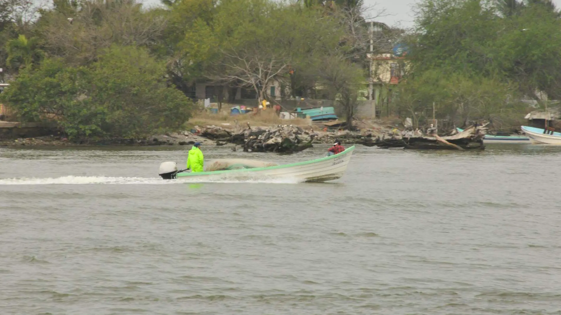 Llaman a poner fin a redes de arrastre que afecta a lagunas de Pueblo Viejo